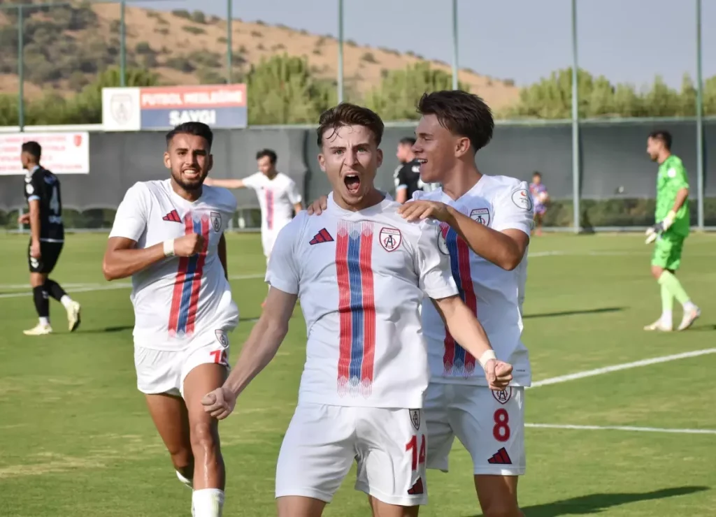 Altınordu Santrforsuz Gol Arıyor