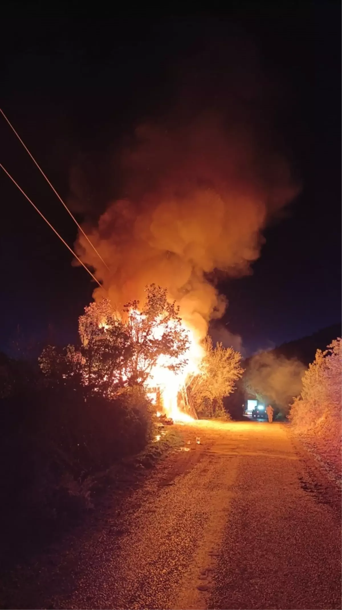 Amasya’da Yangın: Bağ Evi Kullanamaz Hale Geldi
