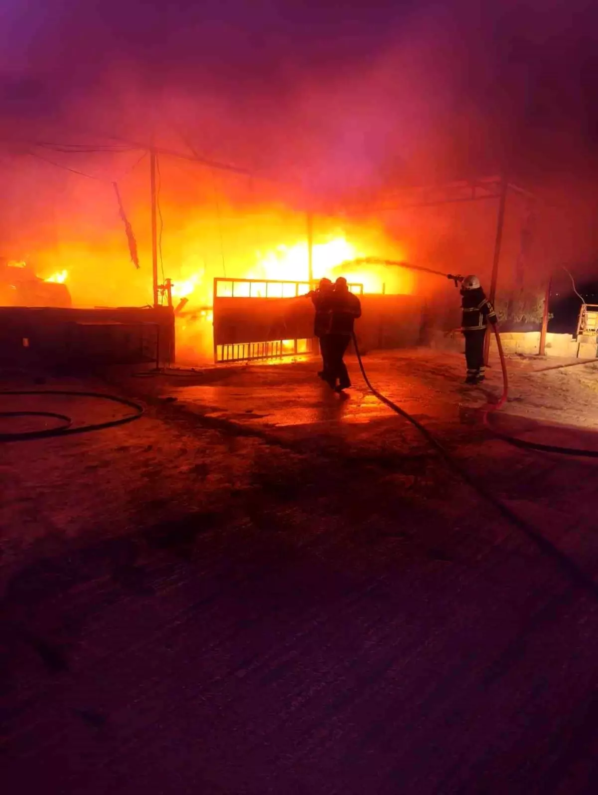 Hatay’da Samanlık Yangını Kontrol Altına Alındı