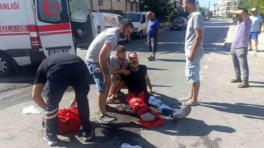 Antalya’da Motosiklet Kazası: Sürücü Yaralandı