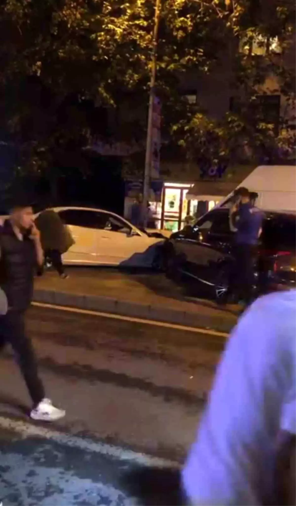 Alkollü Sürücü Ters Yönde Seyrederek 6 Kişiyi Yaraladı