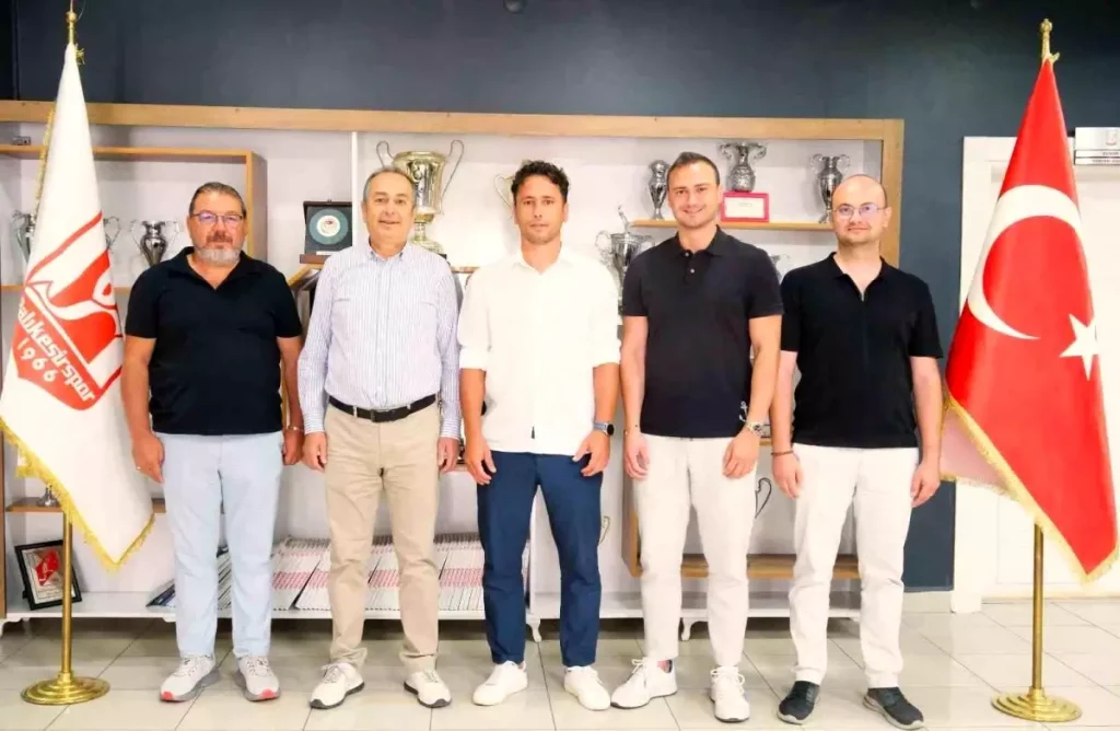 Balıkesirspor’da Yönetim İstifa Etti