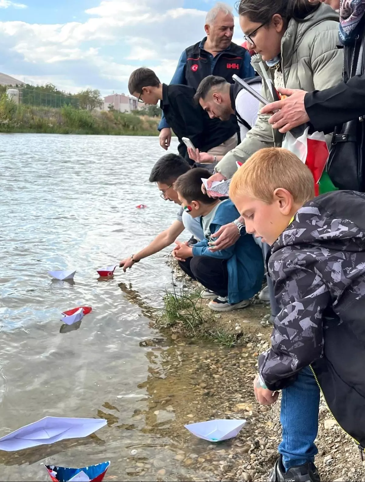 Çocuklardan Küresel Sumud Filosu’na Destek