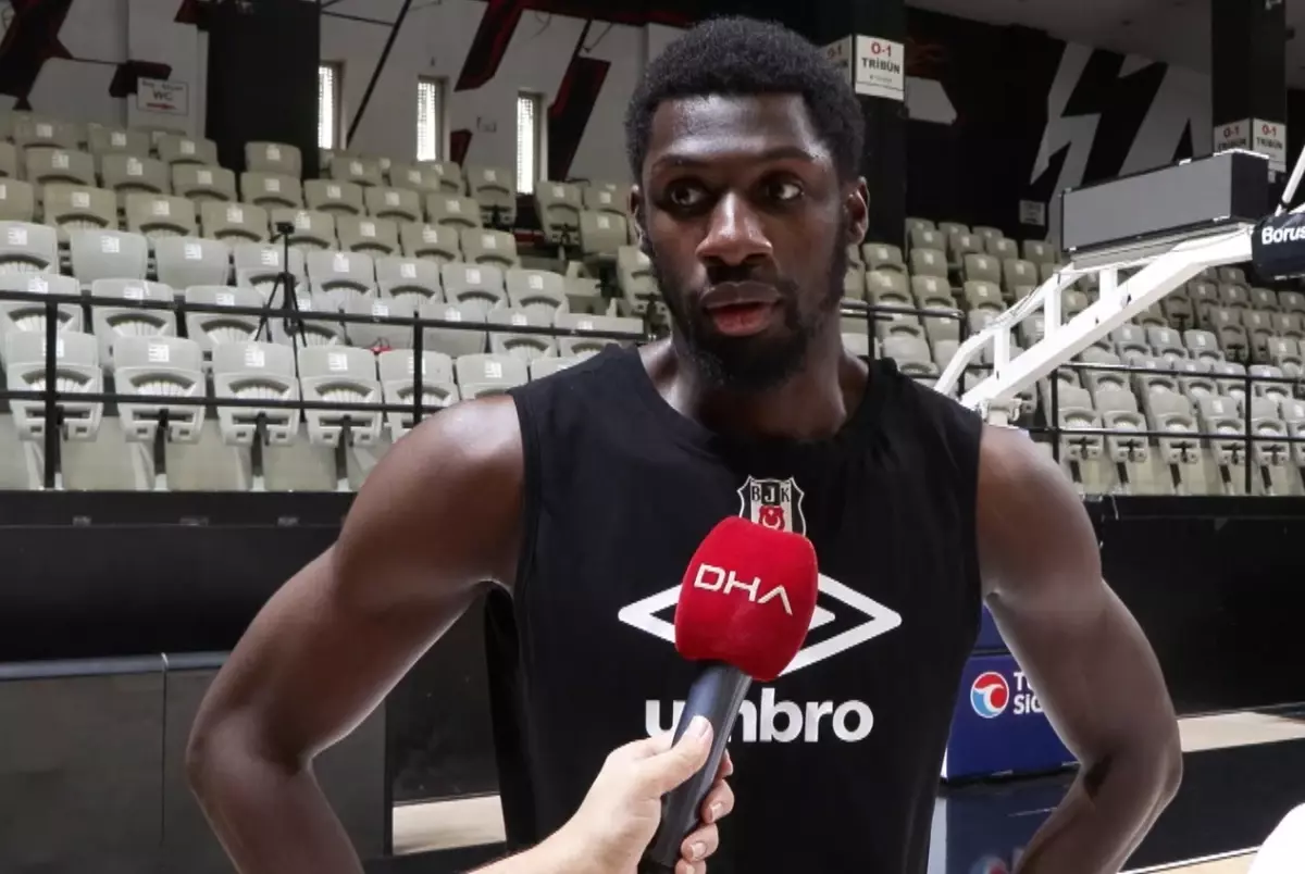 Beşiktaş’ın Yeni Pivotu Ismael Kamagate Takımıyla Tanıştı