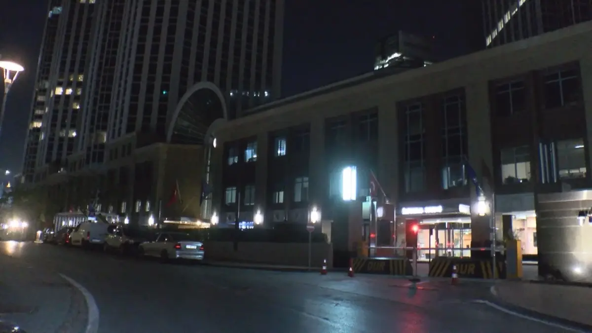 İş Merkezinde Güvenlik Görevlisinin Kazayla Ateş Açması