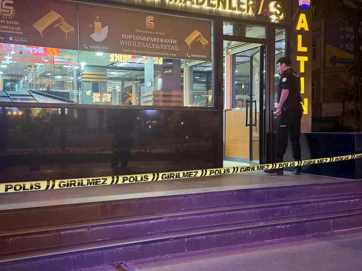 Beylikdüzü’nde Kuyumcuya Silahlı Saldırı
