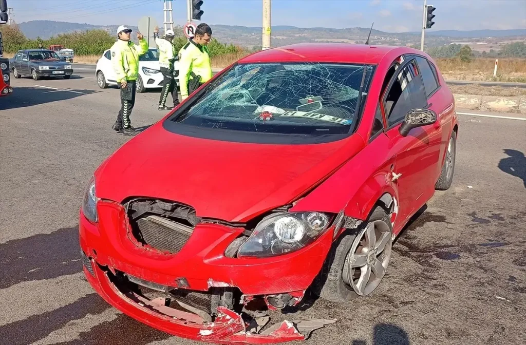 Bolu’da İki Otomobil Çarpıştı: 1 Kişi Yaralandı