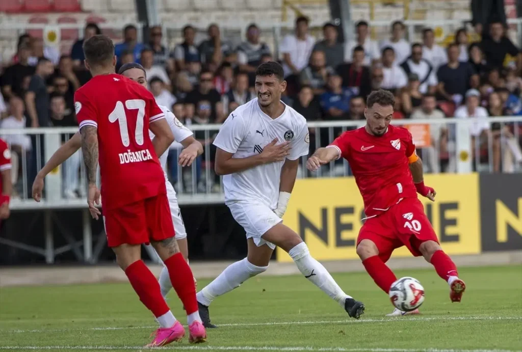 Boluspor, Manisa FK’yı 2-0 Yendi