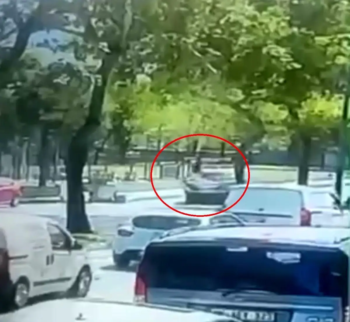 Ticari Aracın Çarpmasıyla Adam Hayatını Kaybetti