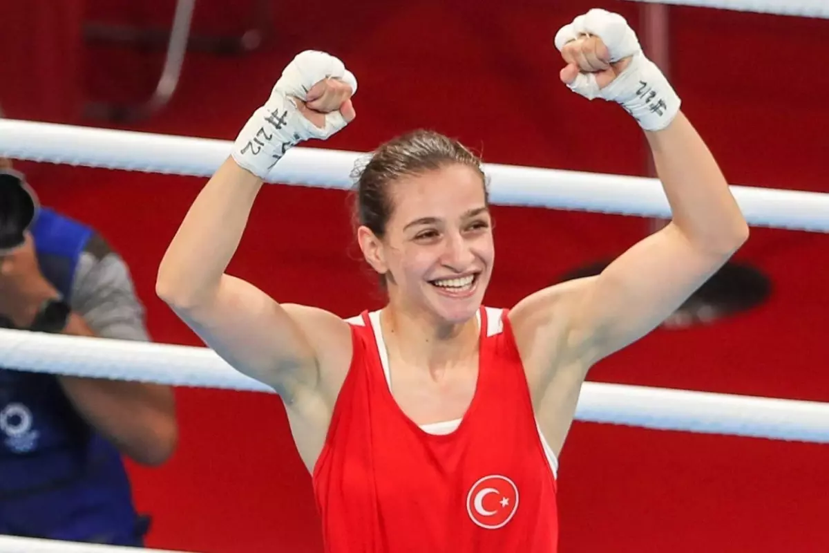 Milli Boksör Buse Naz Çakıroğlu Çeyrek Finale Yükseldi