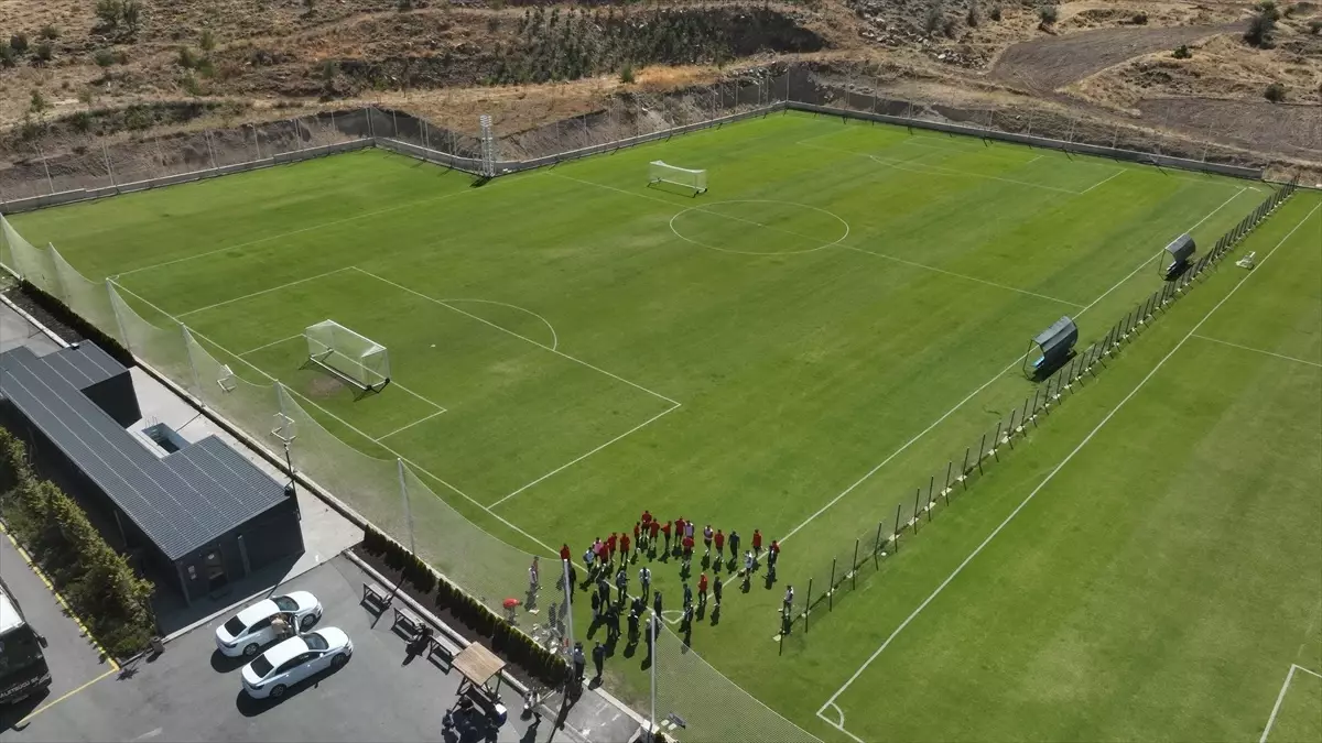 Erciyes Kamp Merkezi Spor Turizminin Merkezi Oldu