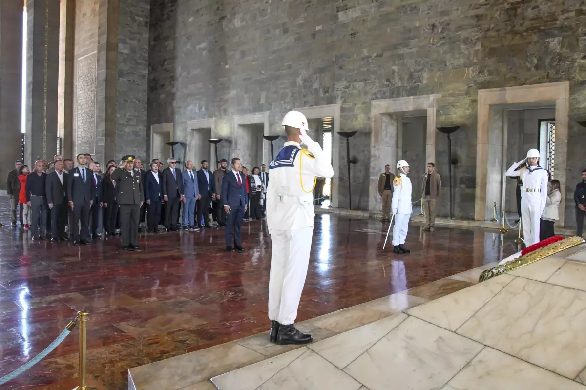 CHP Heyeti Anıtkabir’i Ziyaret Etti