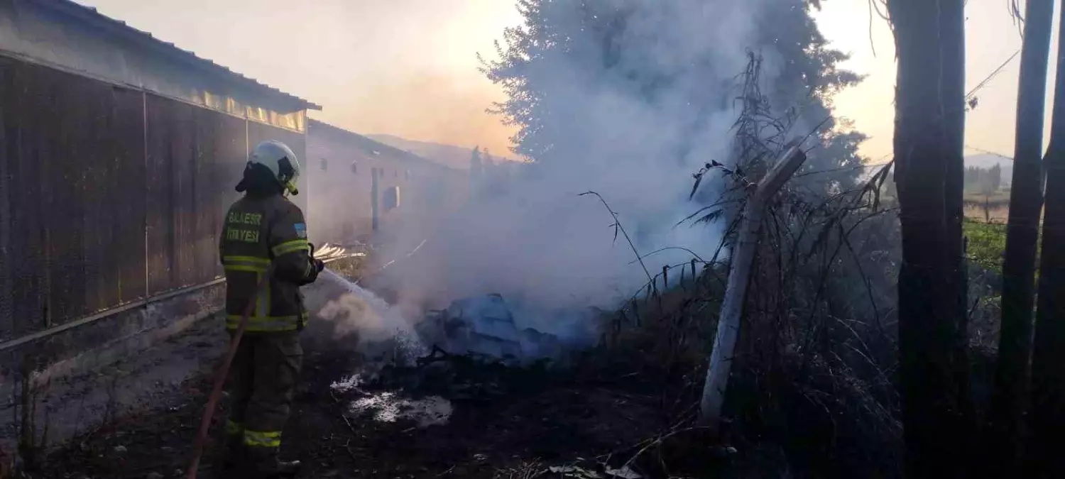 Tavuk Çiftliğinde Çöp Yangını Kontrol Altına Alındı