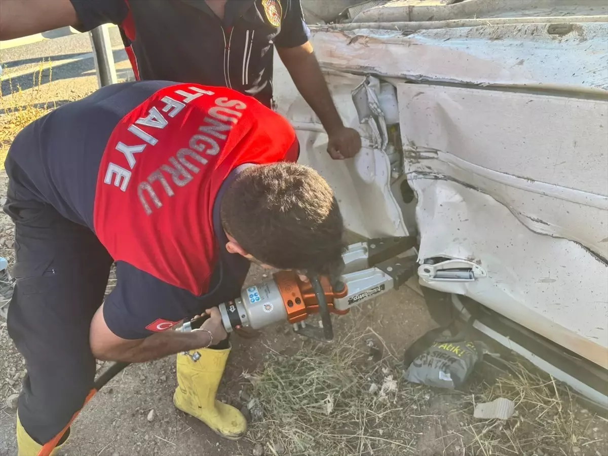 Trafik Kazası: 3 Kişi Yaralandı, 2’si Ağır