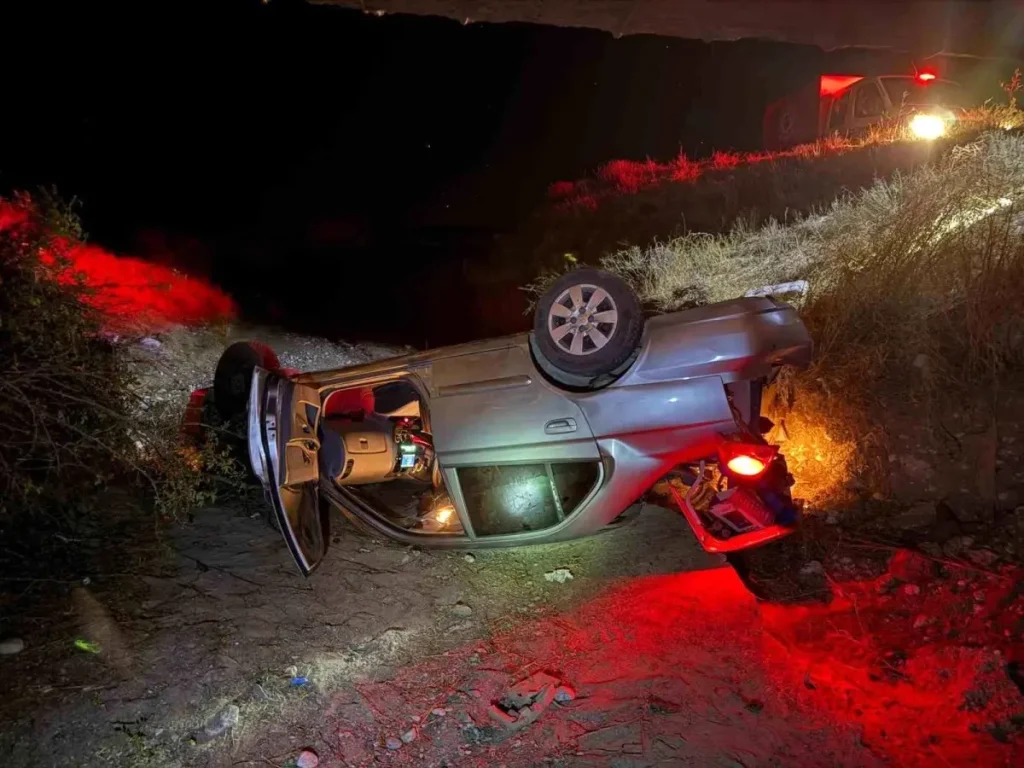 Kontrol Kaybı: Otomobil Köprüden Uçtu, 2 Kişi Yaralandı