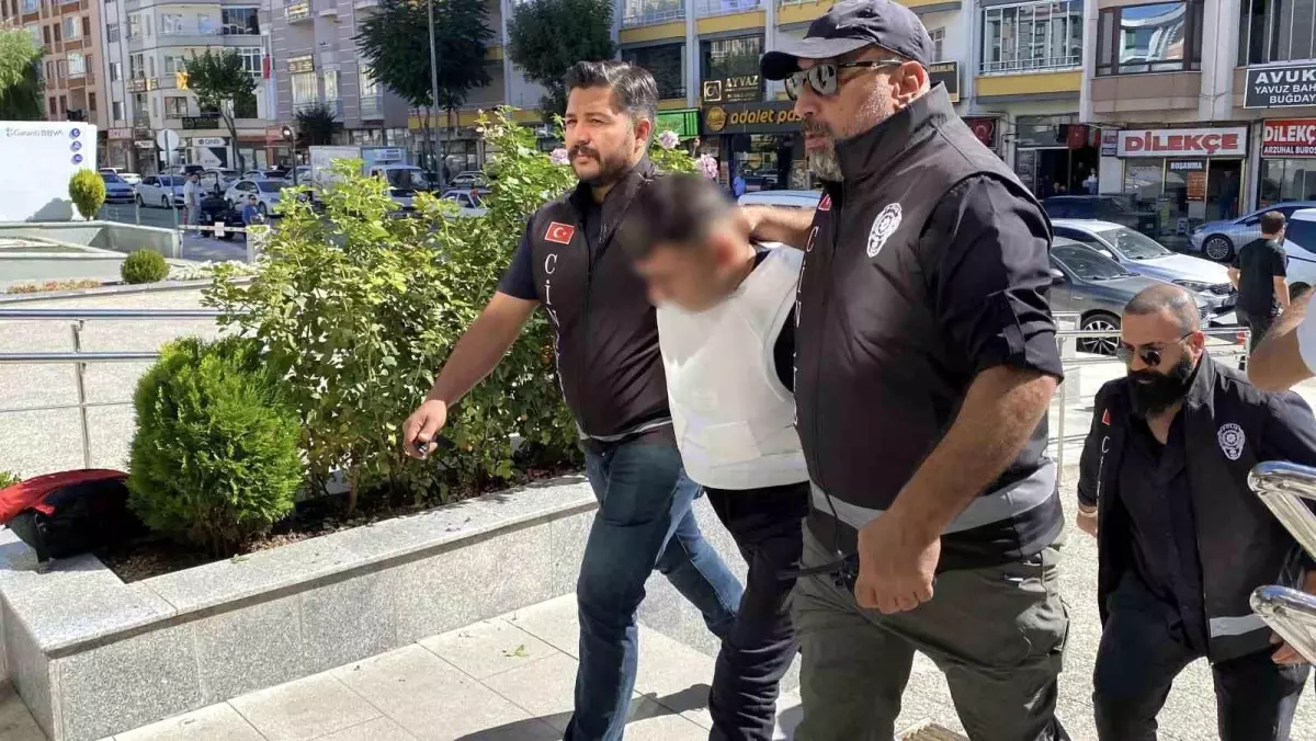 Petshop Dükkanında Tüfekle Öldürülen Vatandaşın Ardından 3 Şüpheli Adliyeye Sevk Edildi