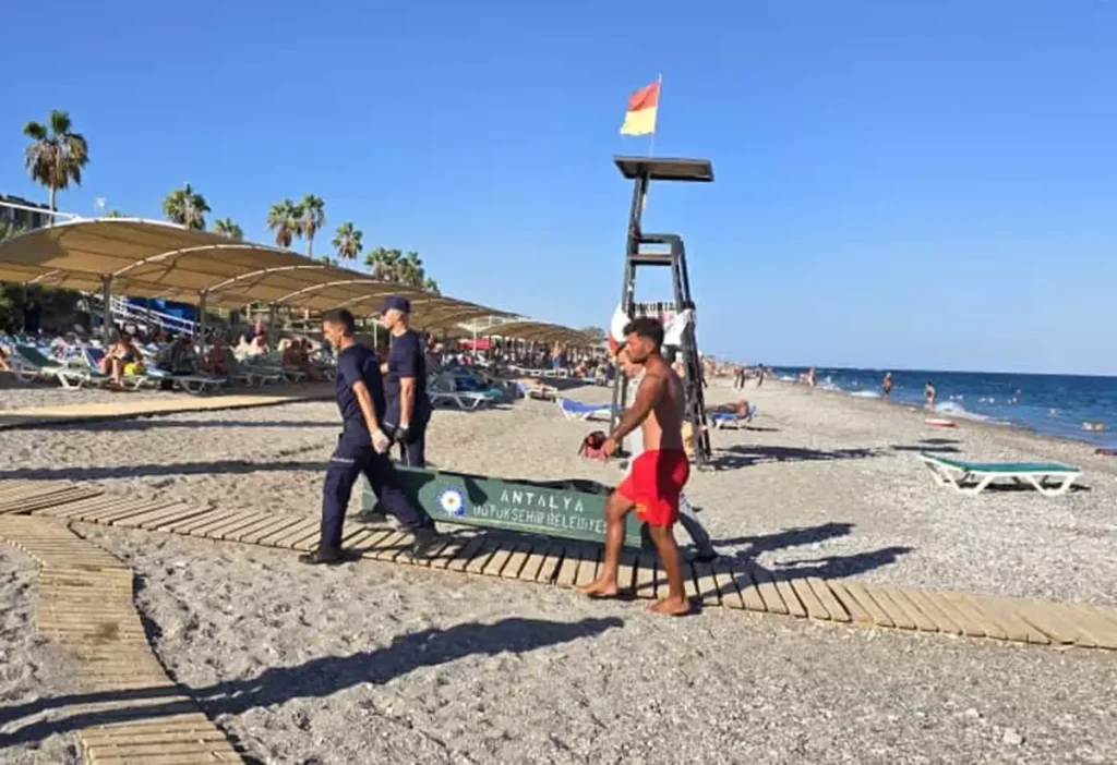 Deniz Paraşütü Kazası: Rus Kadın Hayatını Kaybetti