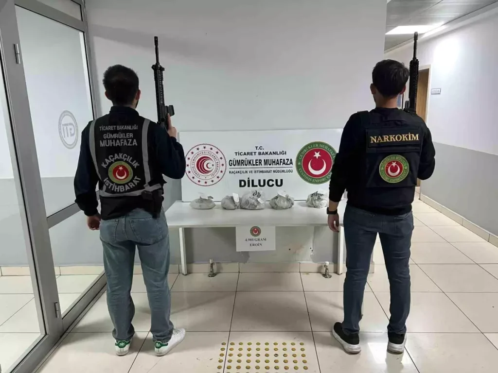 Uyuşturucu Operasyonu: 4 Kilo 980 Gram Eroin Ele Geçirildi