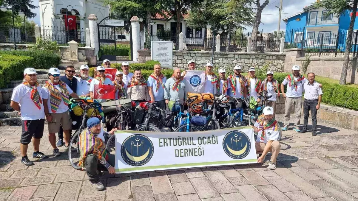 Tarihi Göç Yolculuğu: Bisikletçiler Yola Çıktı