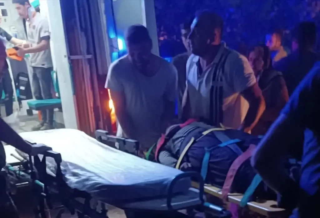 Fındık İşçilerini Taşıyan Tarım Aracı Şarampole Devrildi