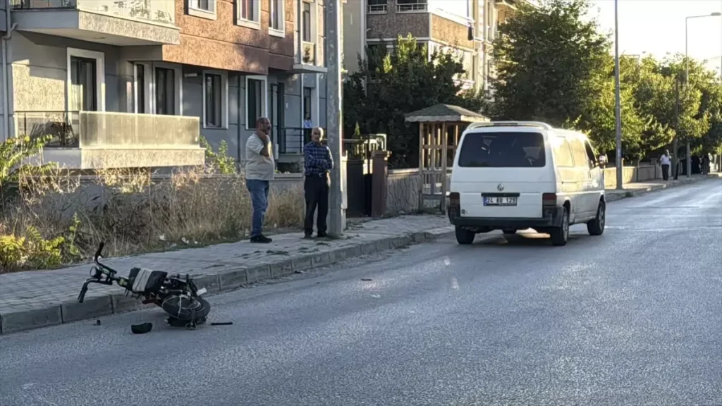 Ağır Yaralı Çocuk, Elektrikli Bisiklet Kazasından Kurtulamadı