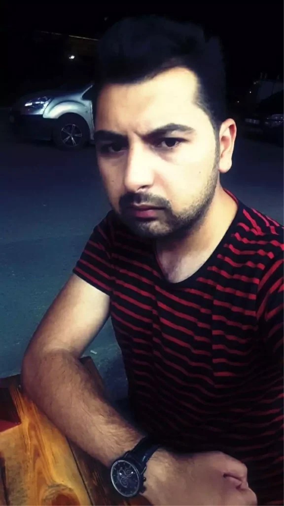 Boşanmış Eşini Aldattığından Şüphelendi, 2 Kişiyi Öldürdü