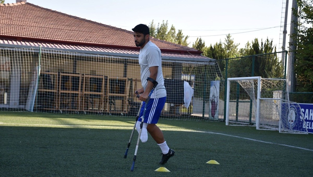 Akıma kapılıp bacağını kaybetti: Futbolla hayata tutundu