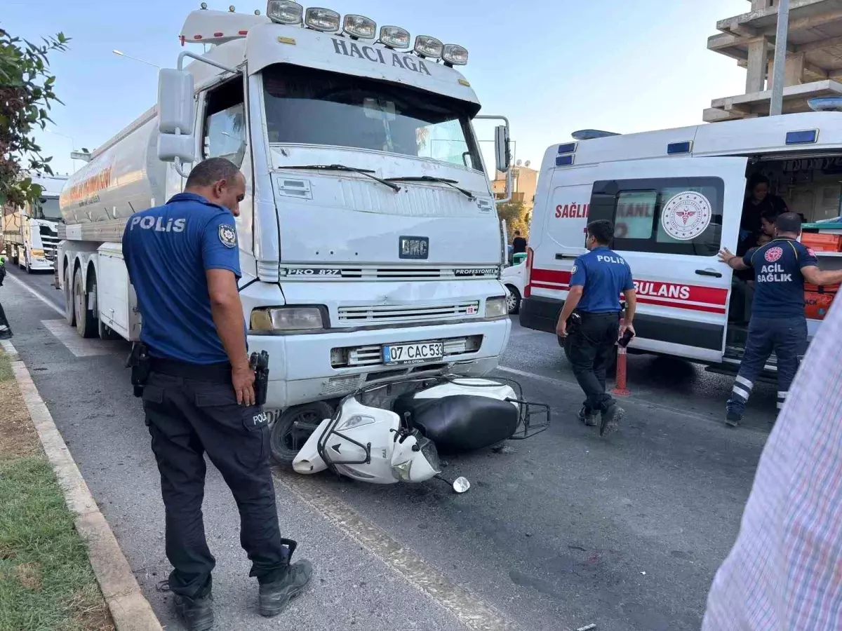 Antalya Gazipaşa’da Tanker-Motosiklet Çarpışması: 3 Yaralı