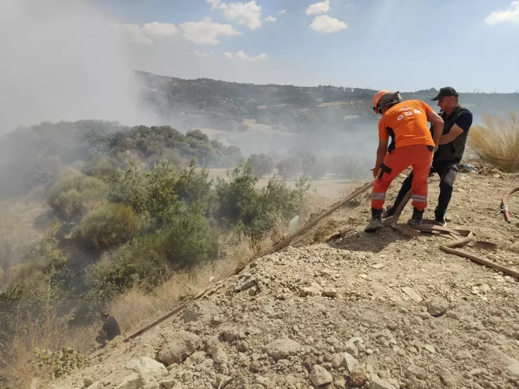 Kuşadası’nda Hafriyat Yangını Kontrol Altına Alındı