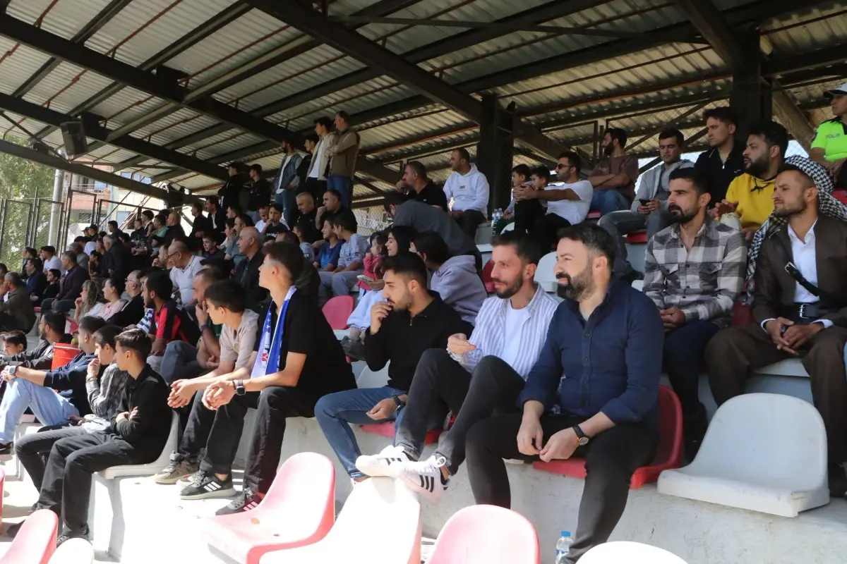 Kadınlar Süper Ligi’nde Hakkarigücü Kadın Futbol Takımı Zirve Yürüyüşünü Sürdürdü