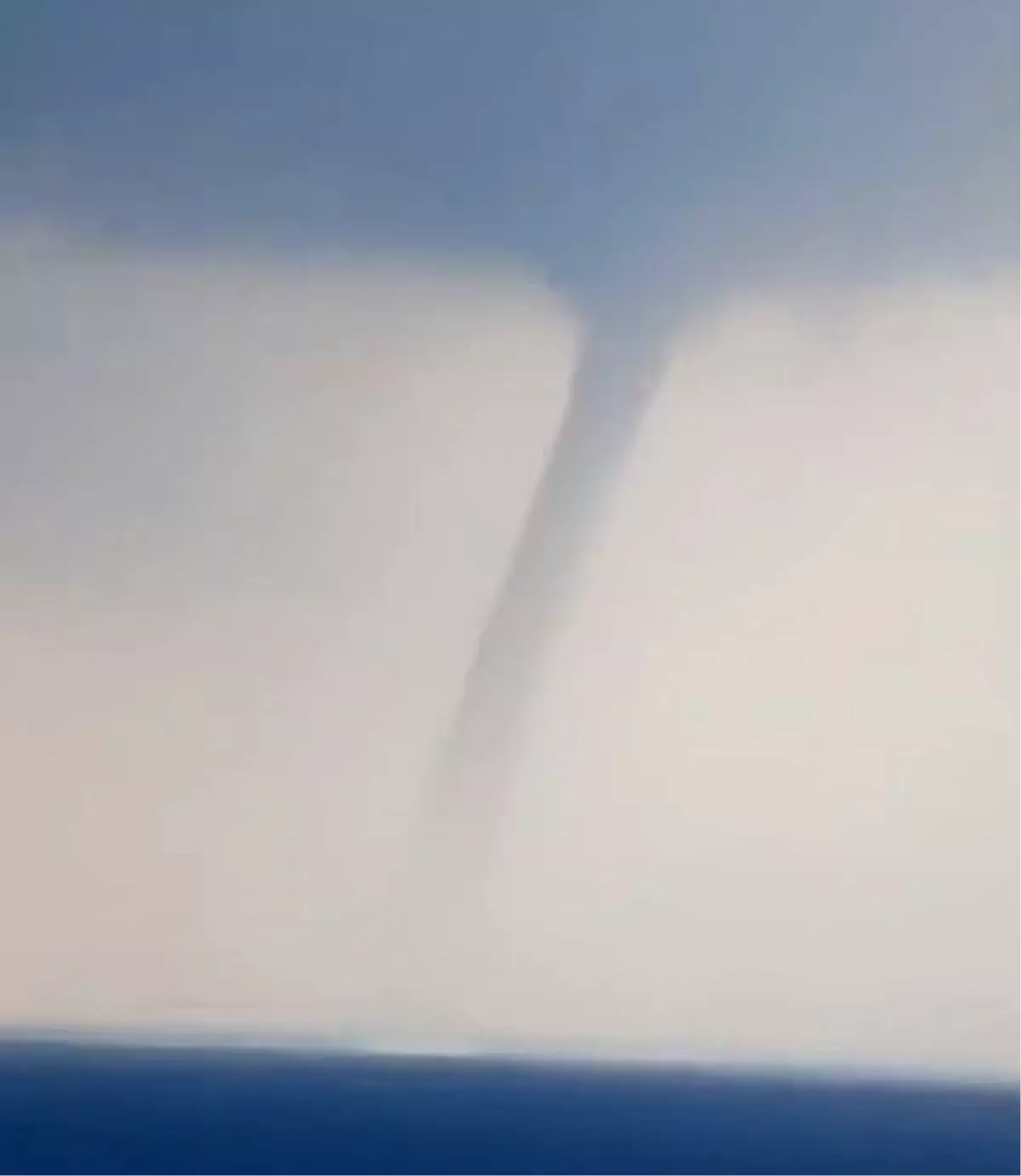 Hortum İskenderun’u Korkuttu: Denizciler Mahallesi’nde Görüldü