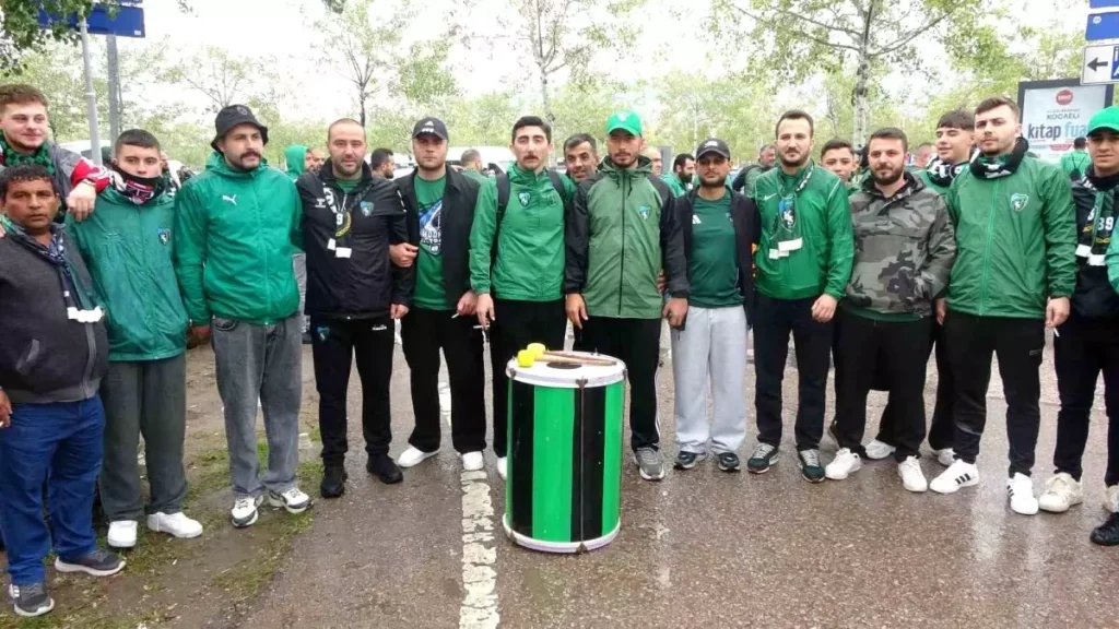 Kocaelispor Taraftarı Beşiktaş Deplasmanına Hazır
