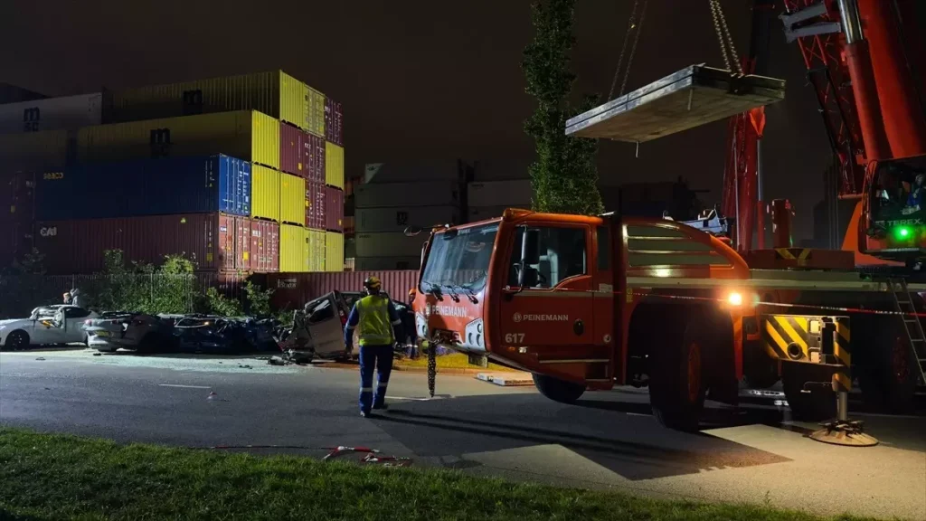 Fırtına Hollanda’yı Kasıp Kavurdu: Sarı Alarm Verildi
