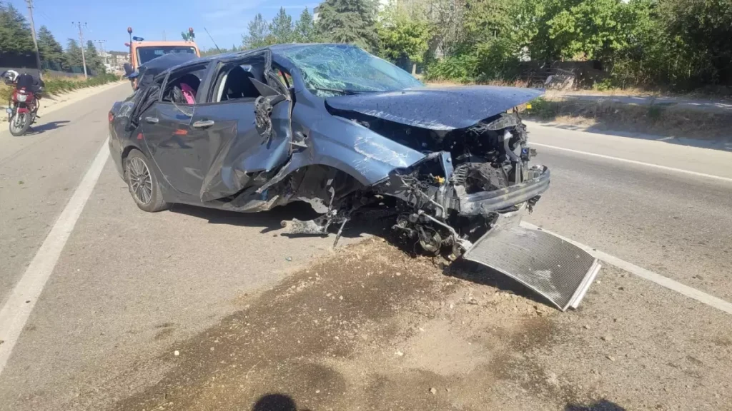 Takla Atan Otomobilin Sürücüsü Hafif Yaralandı