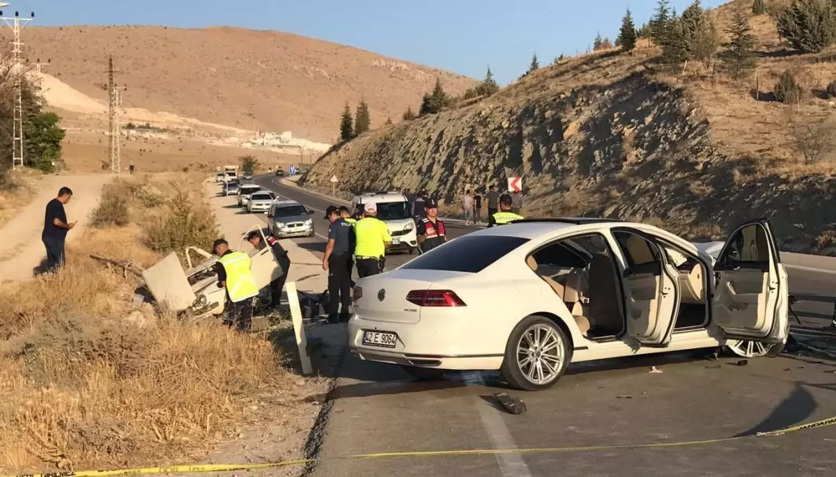 Trafik Kazasında İkizleri Kaybeden Aile Facia Yaşadı