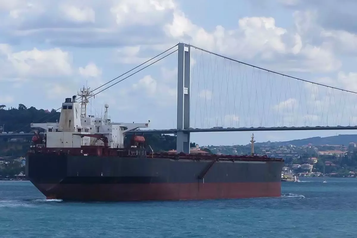 İstanbul Boğazı’nda Gemi Trafigi Durdu