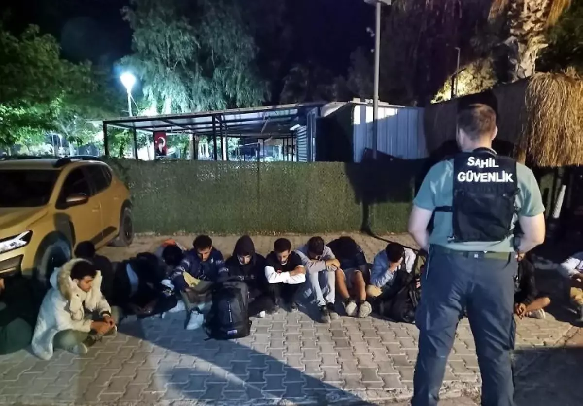 İzmir’de Sahil Güvenlik Ekiplerinden Düzensiz Göçmen Operasyonu