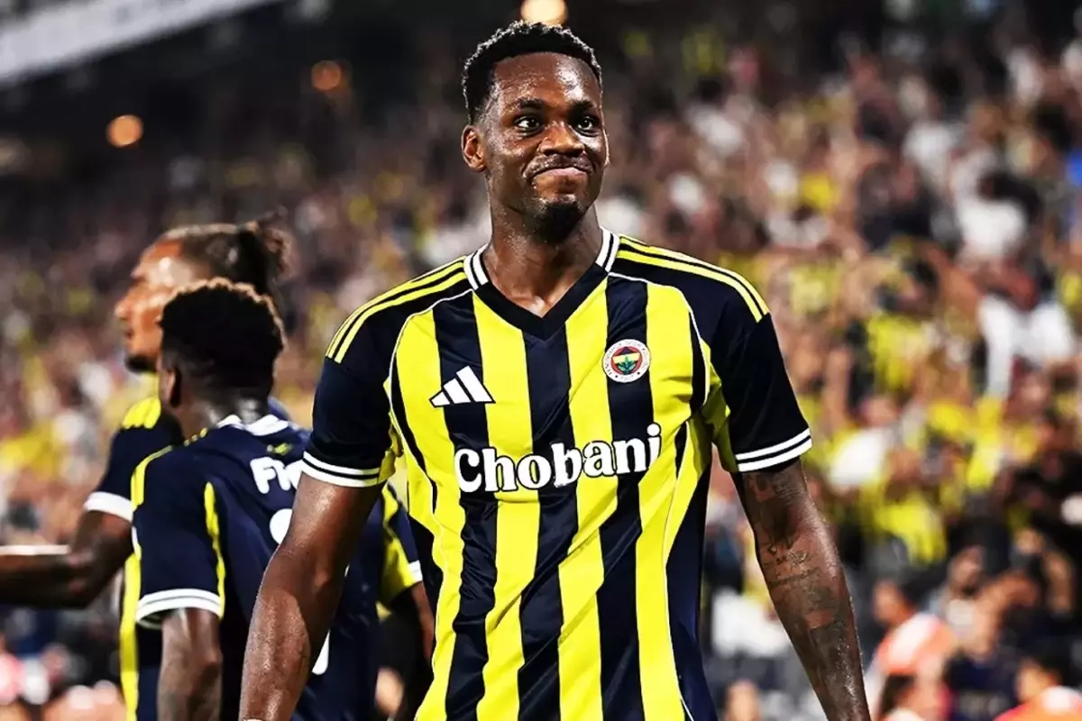 Fenerbahçe’yi Endişelendiren Jhon Duran Paylaşımı
