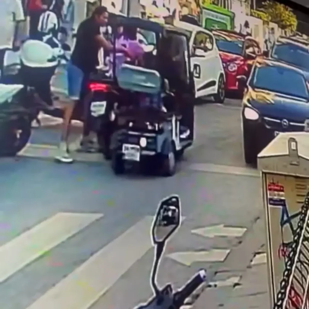 Kadıköy’de Motosiklet Sürücüsüne Bıçaklı Tehdit