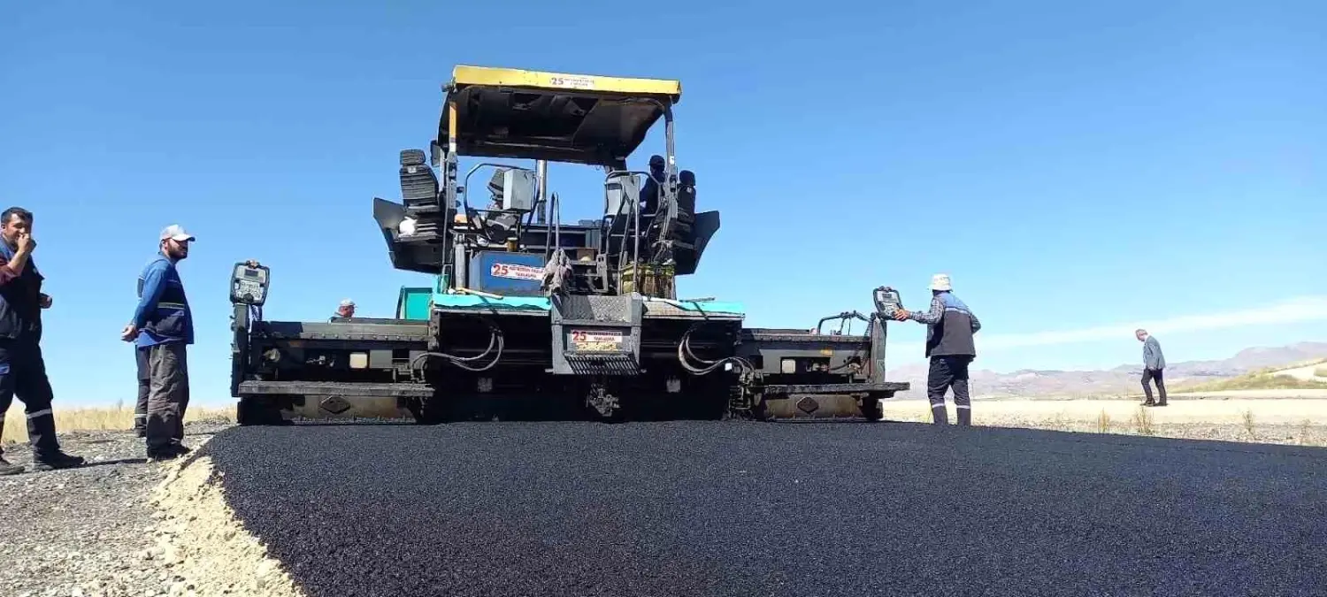 Erzurum’da Biathlon Pistinin Asfaltı Yenileniyor