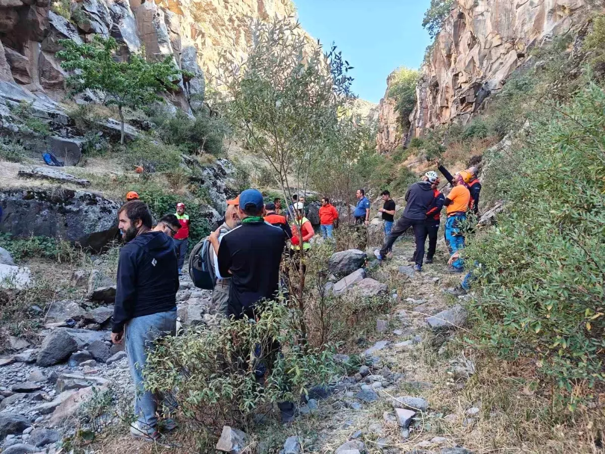 Dağcı Nurettin Özcan Kayalıklardan Düşerek Hayatını Kaybetti