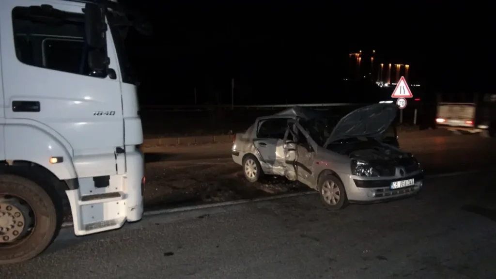 Kırıkkale’de TIR ile Otomobil Çarpışması: 6 Yaralı