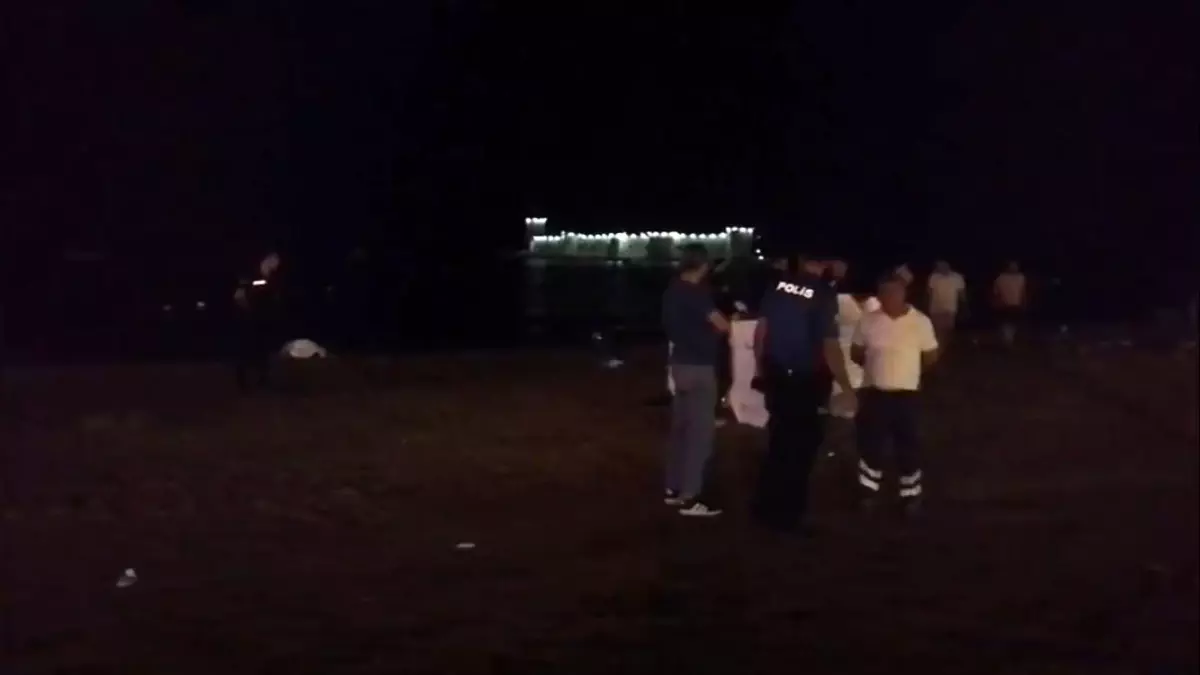 Kızkalesi Sahilinde Gece Denize Giren Kişi Hayatını Kaybetti