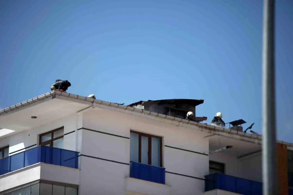 Konya’da 5 Katlı Binada Yangın Paniği