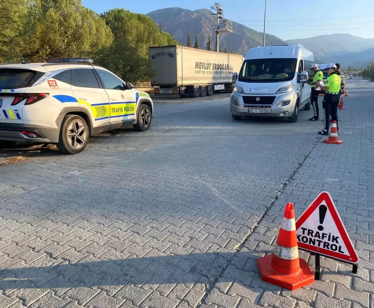 Köyceğiz’de Denetimlerde 9 Araç Sürücüsüne Yüksek Ceza