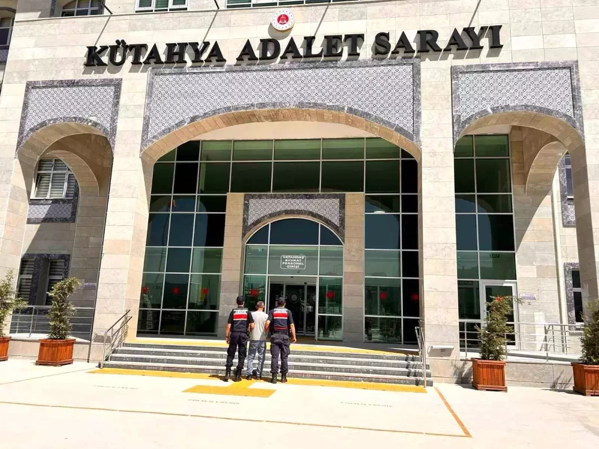Kütahya’da Aranan Şahıslar JASAT’tan Kaçamadı