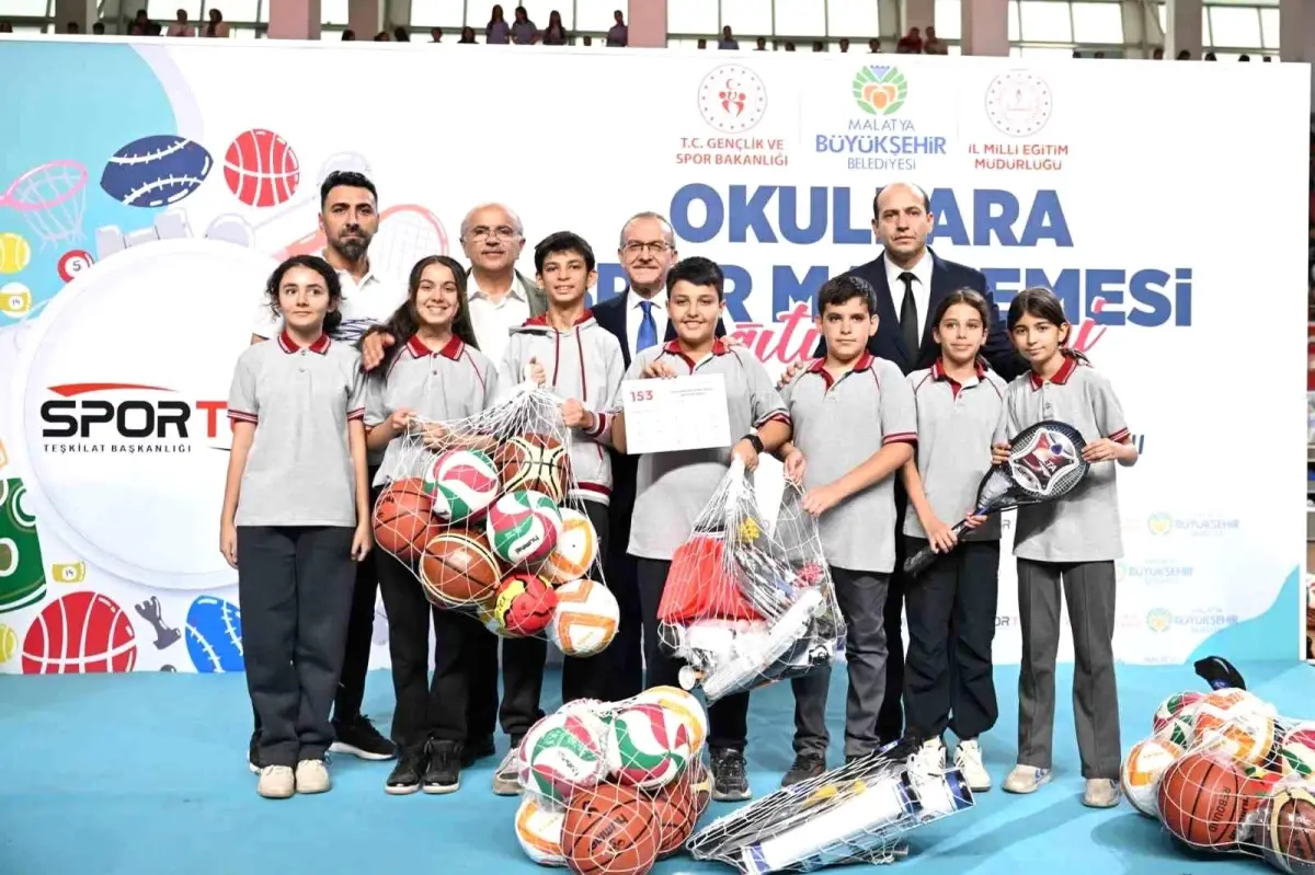 Malatya’da Okullara Spor Malzemesi Desteği