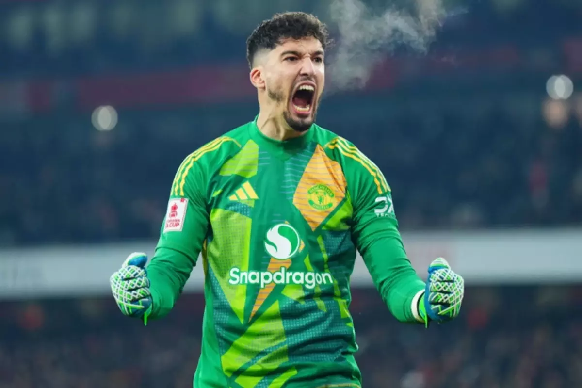 Manchester United, Kaleci İkilisine Gelecek Teklifleri Değerlendirecek