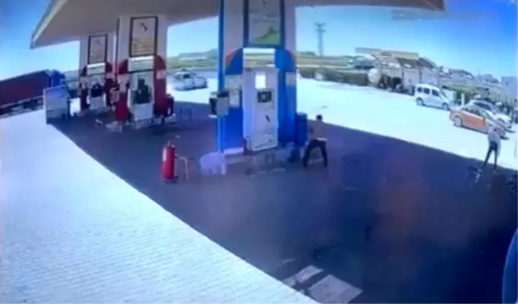 Mardin’de Akaryakıt İstasyonunda Silahlı Kavga