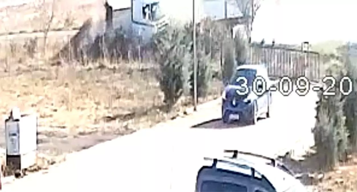 Tırın Çarptığı Otomobilin Sürücüsü Üniversite Öğrencisi Öldü